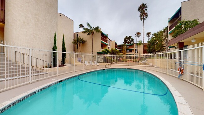 Building Photo - Fully Furnished Condo in La Jolla!! 2 Bedr...