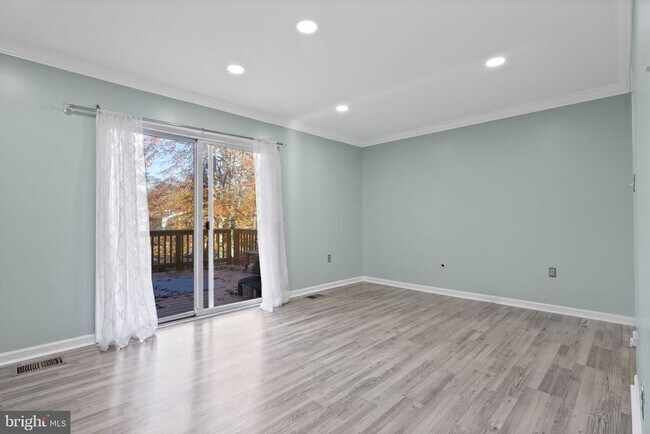 Building Photo - 6446 Shannon Station Ct