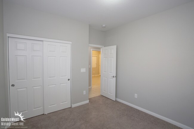 Building Photo - Beautifully Updated 4Bdm 3Ba Two-Story Home Located in the Heart of Southern Highlands!