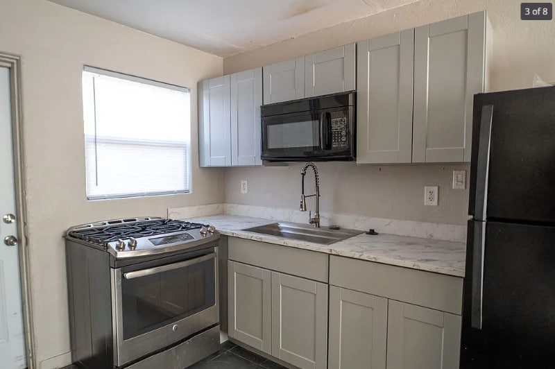 Building Photo - 1022 S Montezuma Ave