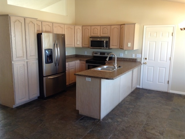 Building Photo - 6656 W Millen Circle