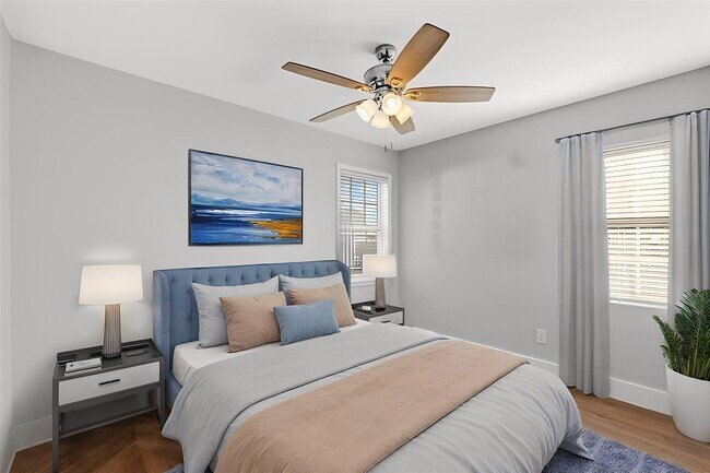 Building Photo - 915 Avenue E