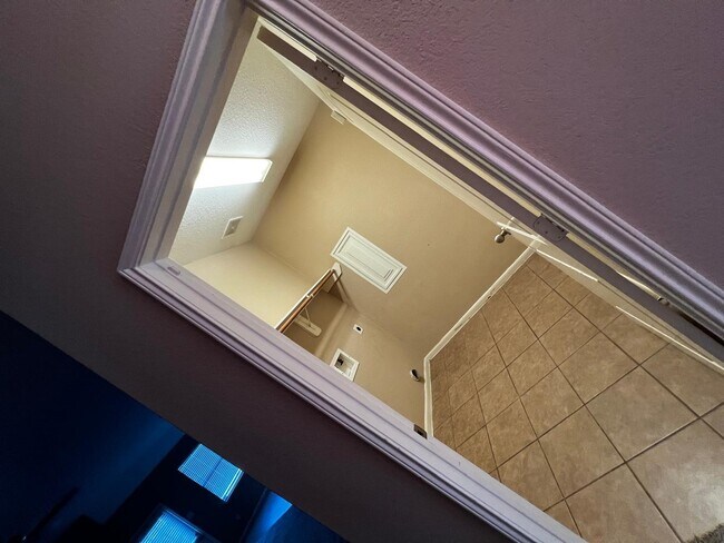 Building Photo - 23706 Red Glade Ct