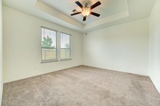 Building Photo - 14469 Sugar Pines Dr