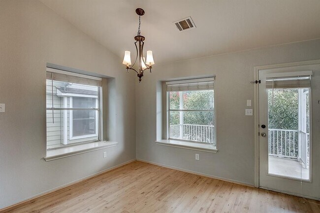 Building Photo - 4811 Mather