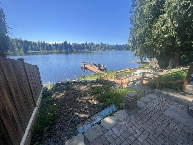 Building Photo - 5010 Lake Bosworth Ln