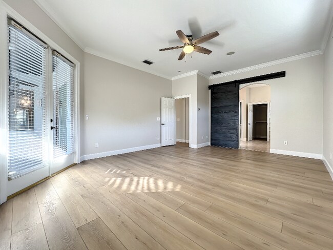 Building Photo - 104 Spring Creek Ln