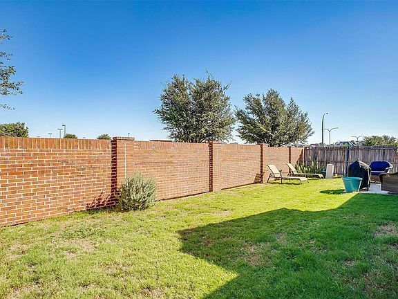 Building Photo - 2353 Clairborne Dr