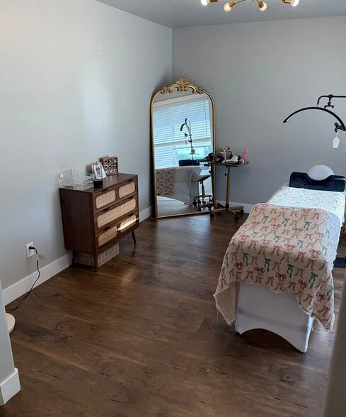 Building Photo - 12 N 450 W