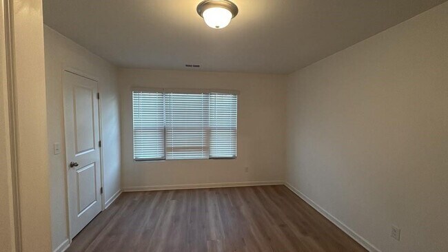 Building Photo - 5610 Flint Ln