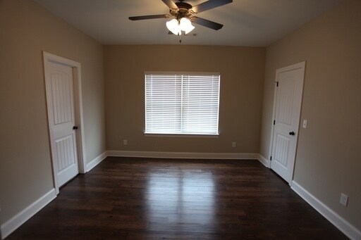 Building Photo - Downs Way Duplex Available for August!