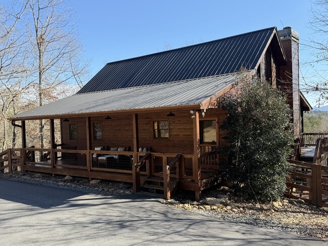 Building Photo - 670 The Wds Rd