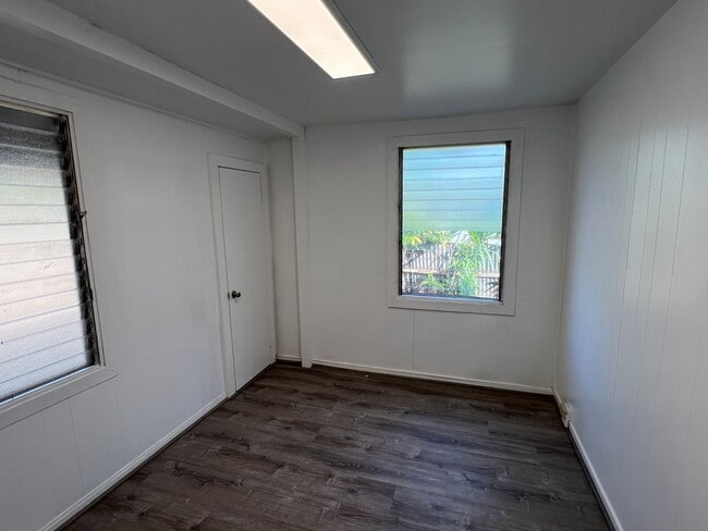 Building Photo - Charming 3-Bedroom Plantation Cottage in K...