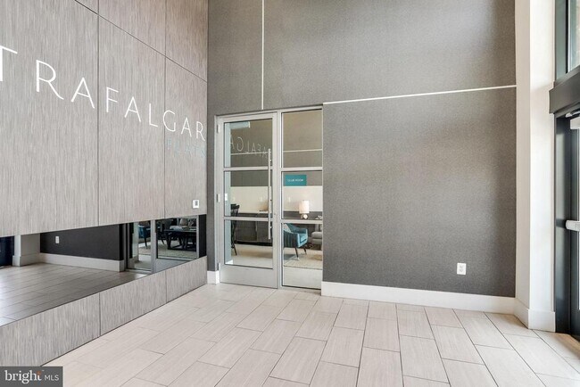 Building Photo - 989 S Buchanan St