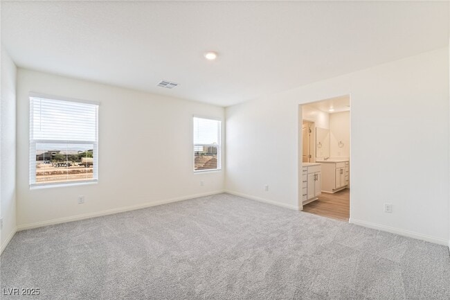 Building Photo - 3324 La Cura Ave