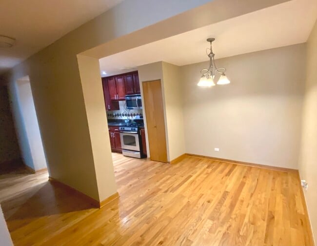 Building Photo - 5306 N Cumberland Ave