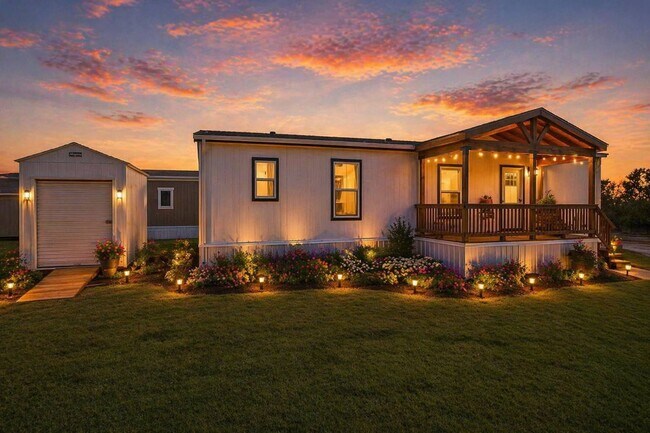 Building Photo - 1800 Oak Grove Rd E