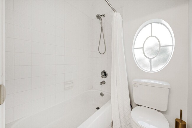 Building Photo - 25831 Coyote Springs Ct