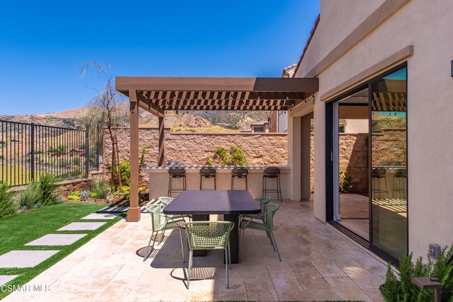 Building Photo - 20843 Acorn Cir