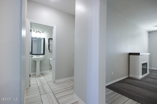 Building Photo - 2621 Mike Price Dr