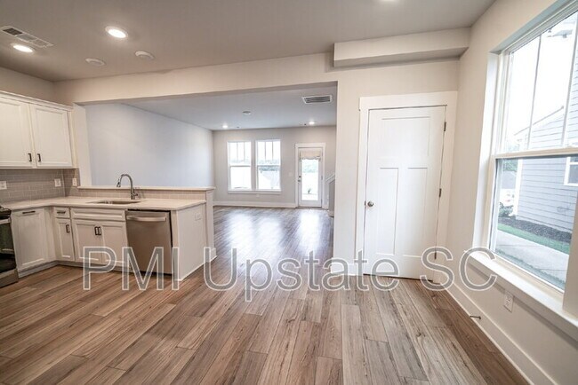 Building Photo - 181 Dalmatian Dr