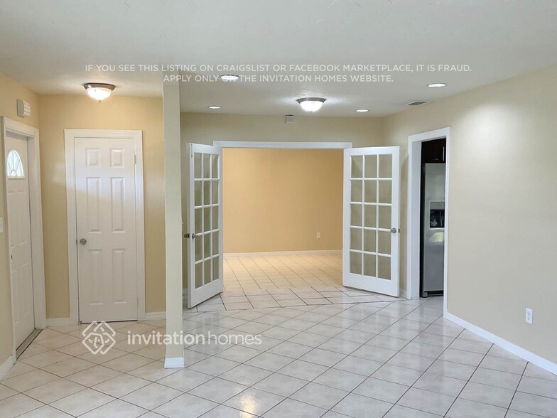 Building Photo - 15615 SW 108th Ct