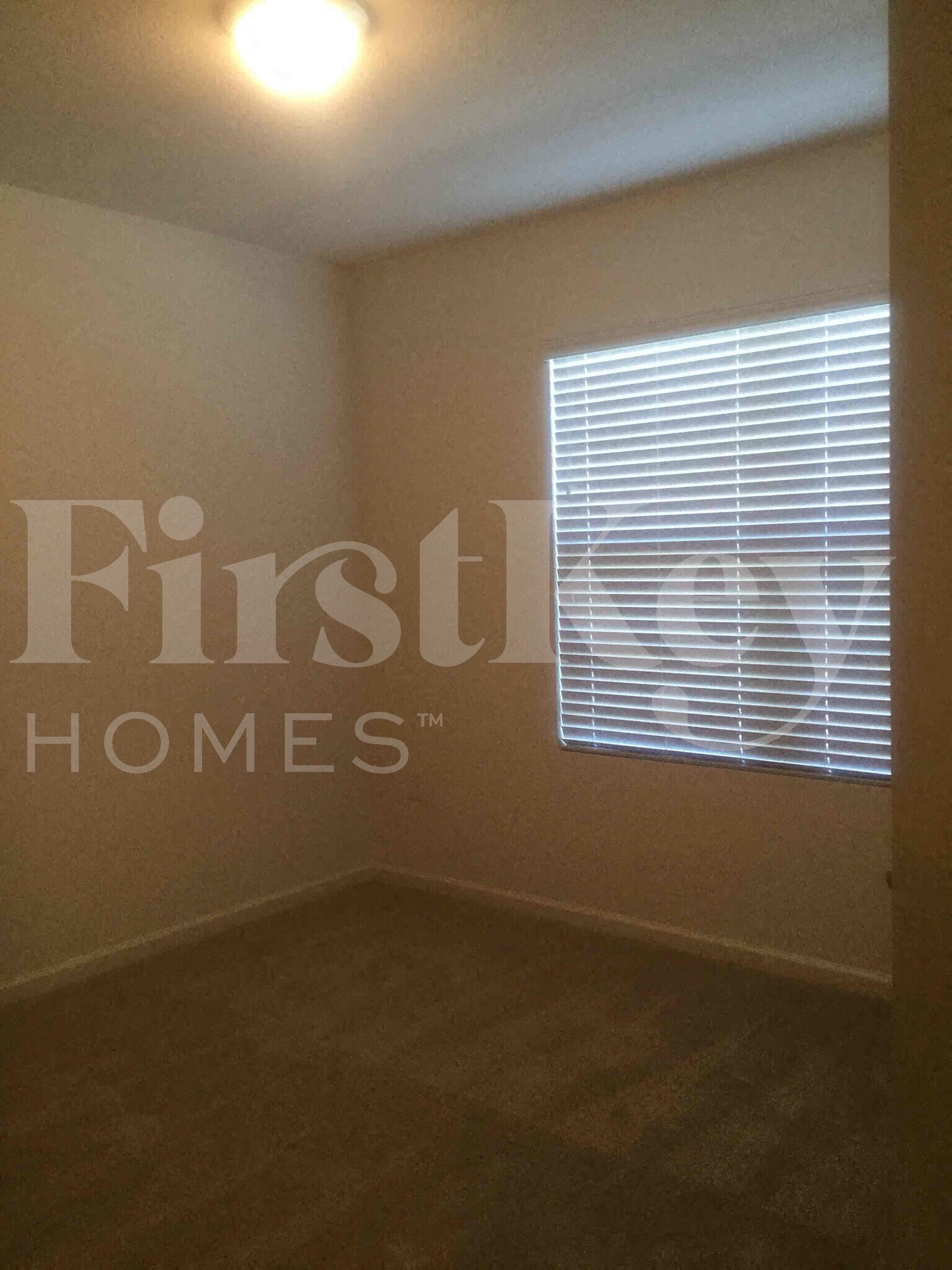 Building Photo - 2472 SE Floresta Dr