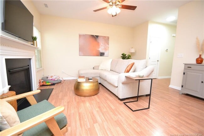 Building Photo - 3115 Manhasset Ln