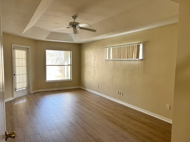 Building Photo - 7007 Hiawassee Overlook Dr