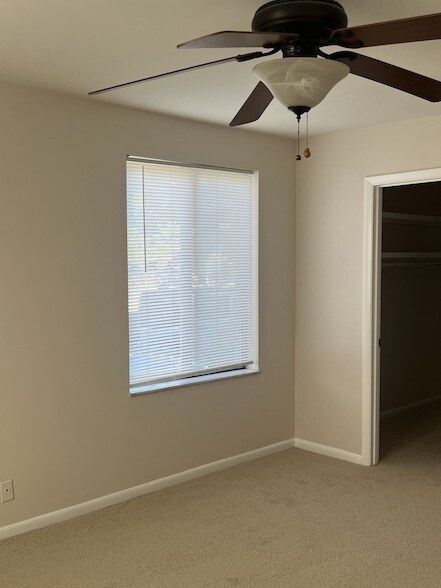 Building Photo - 2601 Hillsboro Pike