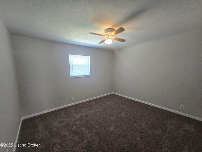 Building Photo - 3217 Springfield Dr