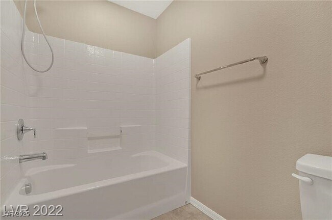 Building Photo - 387 Ambitious St
