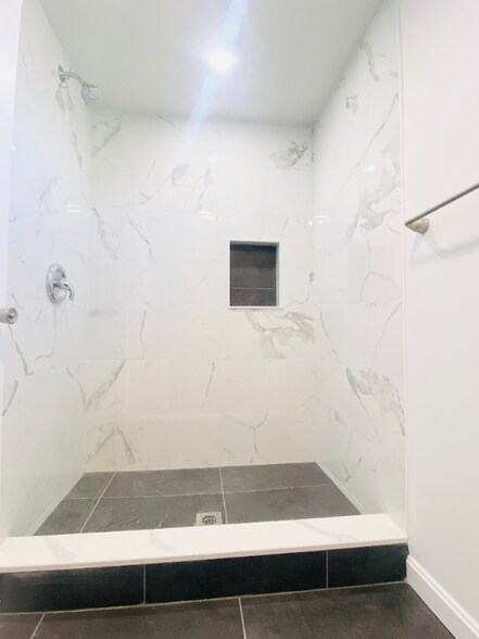 Building Photo - 46-48-48 Moulton Rd