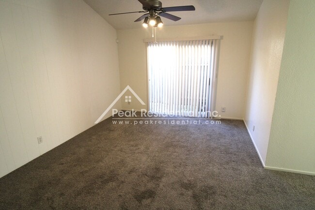 Building Photo - Fair Oaks 2bd/1ba Duplex with Garage near Sunrise & Sunset Ave