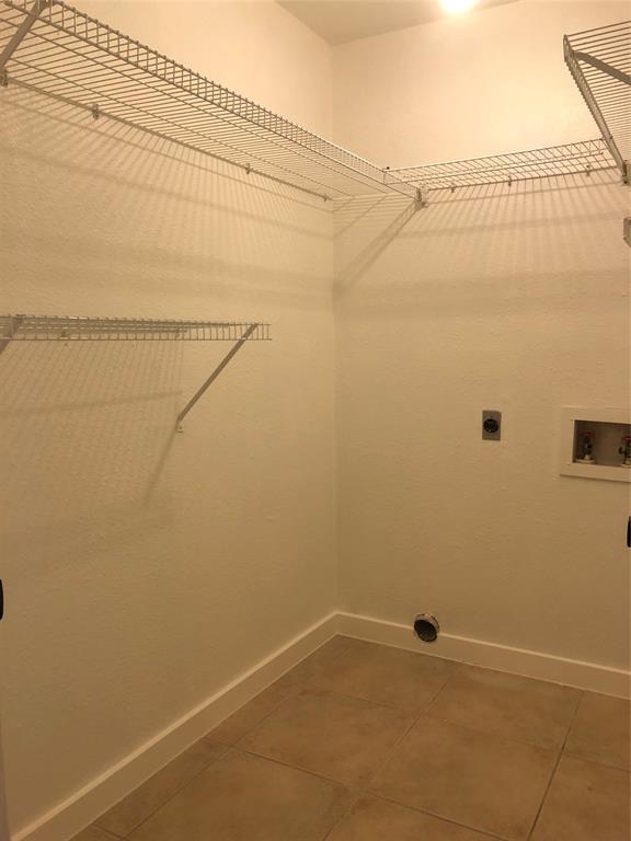 Building Photo - 8003 Clydesdale Dr