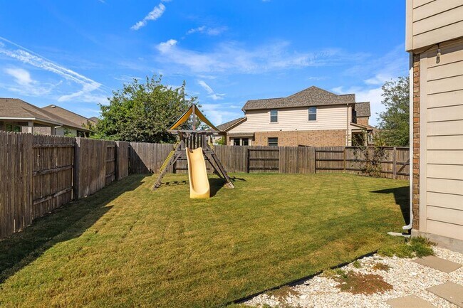 Building Photo - 2012 Santa barbara Ct