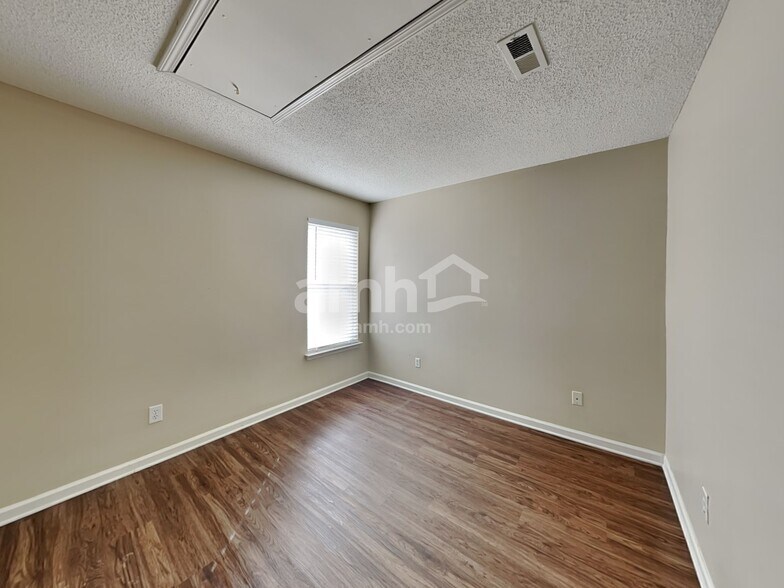 Building Photo - 2888 Shadow Brook Ct NW