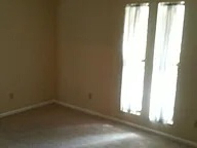 Building Photo - 3697 Heathrow Dr