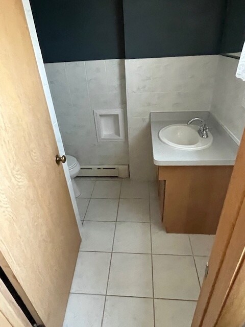 Hall Bathroom - W63N139 Washington Ave