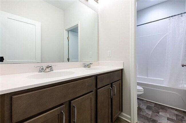 Building Photo - 1771 Stone Hedge Dr