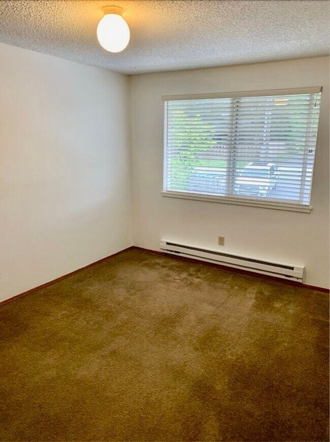 Building Photo - Carroll 4 Plex (LO)