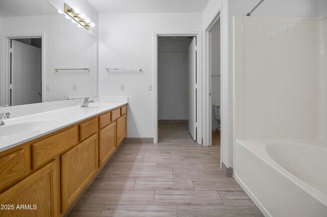 Building Photo - 7396 W Tonopah Dr