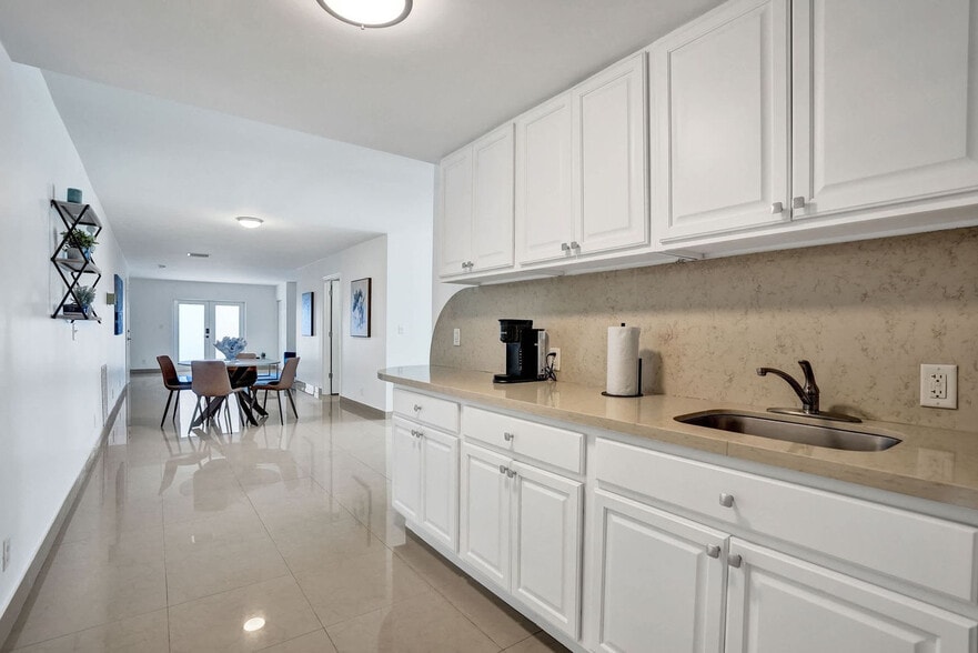 Building Photo - 905 N Federal Hwy