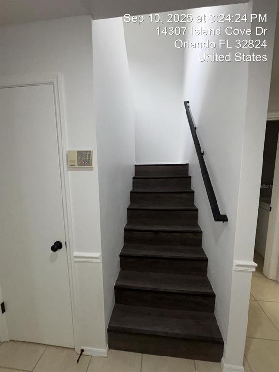 Building Photo - 14307 Island Cove Dr