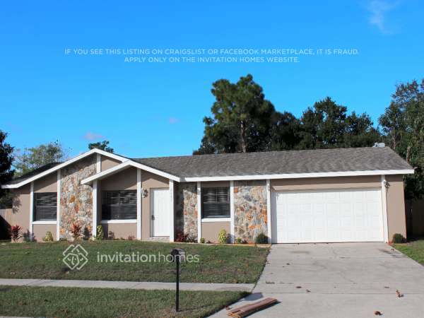 Building Photo - 8685 Brackenwood Dr