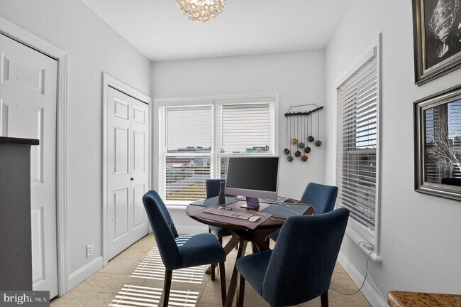 Building Photo - 739 N Massachusetts Ave