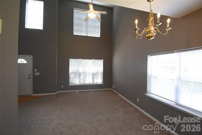Building Photo - 2849 Summergrove Ct