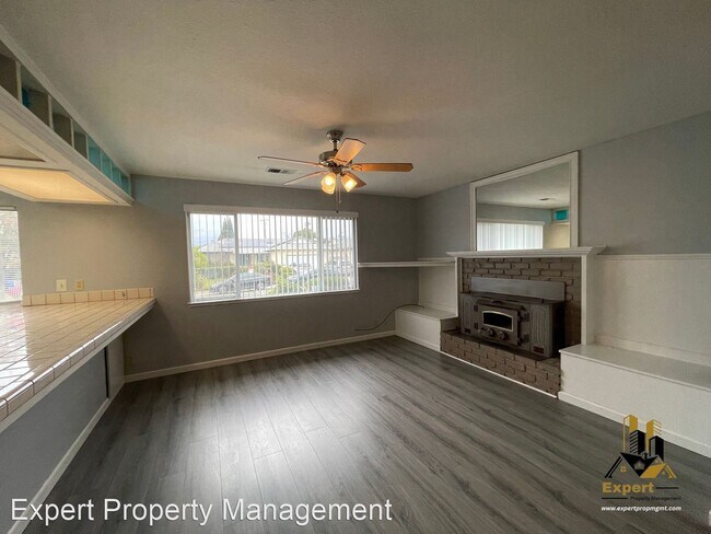 Building Photo - 4 br, 3 bath House - 4518 Ruskin Ct