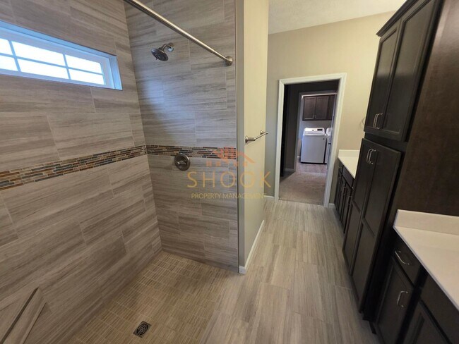 Building Photo - Absolute STUNNER on Lafayette's Desirable South Side