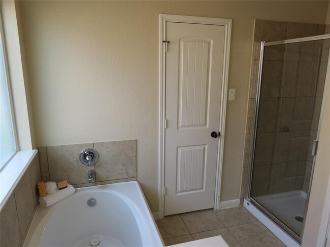 Building Photo - 21390 Village Crossing Ln